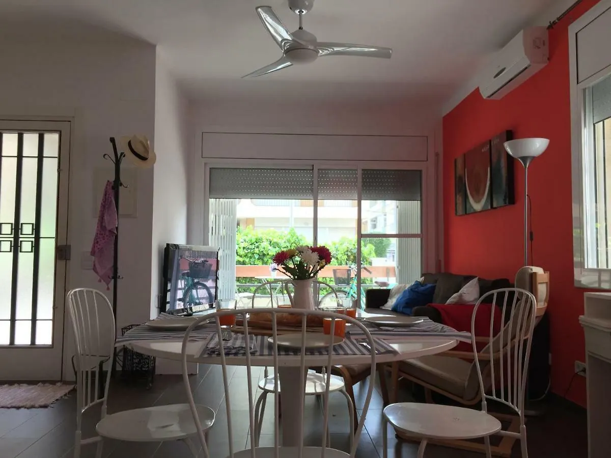 Nice Apartment 80 Meters From The Beach Calafell 0*,  España