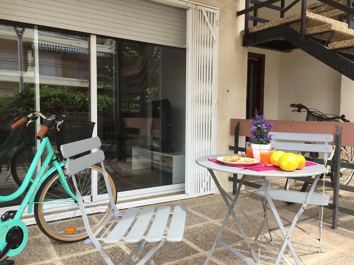 Nice Apartment 80 Meters From The Beach Calafell
