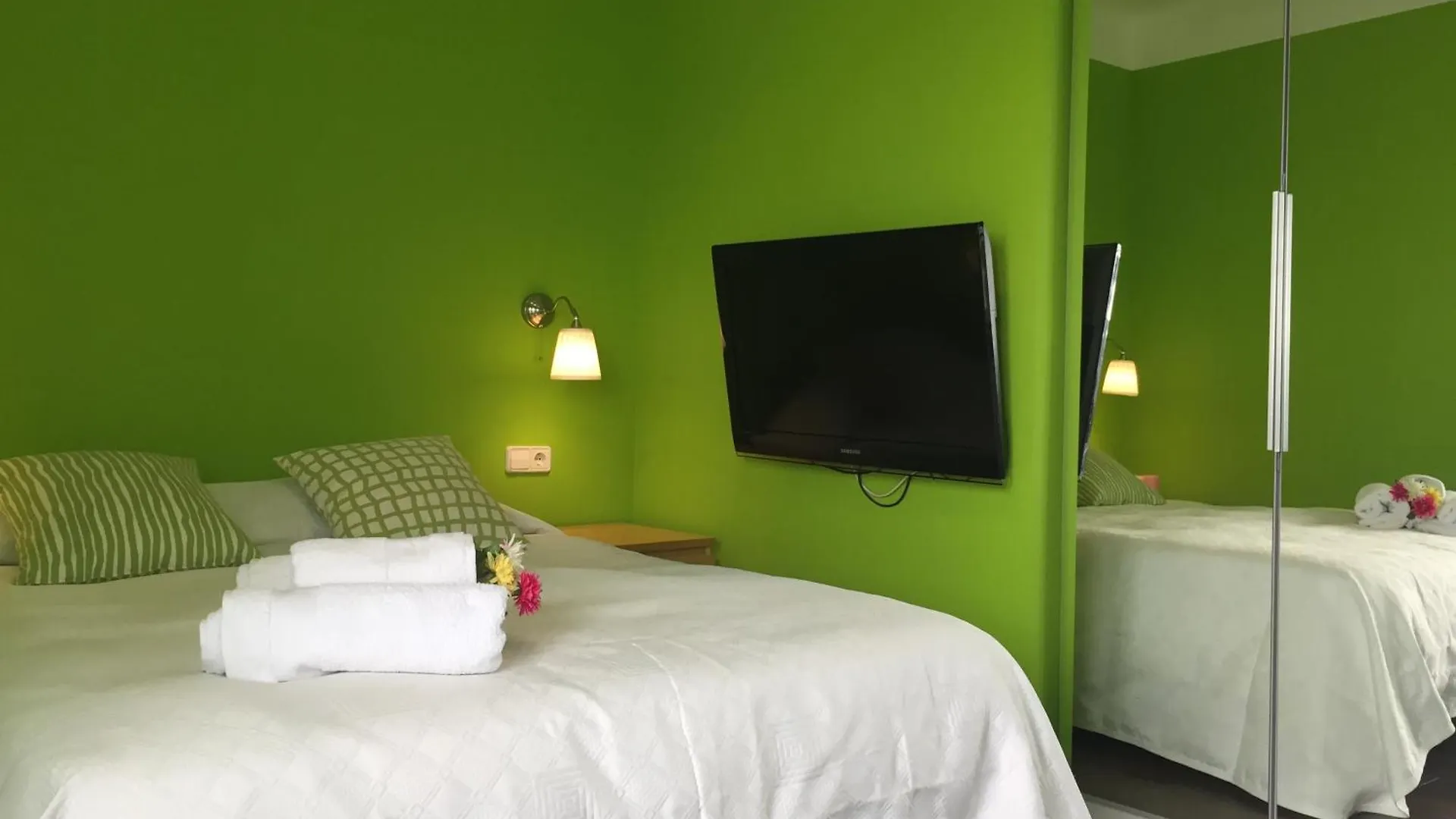Nice Apartment 80 Meters From The Beach Calafell